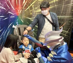 小児がん 小児がん支援 家族旅行 子ども スマイルスマイルプロジェクト ジャパンハート　ウルトラマン