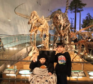 小児がん 小児がん支援 家族旅行 子ども スマイルスマイルプロジェクト ジャパンハート 福井県立恐竜博物館 博物館 恐竜