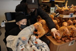 小児がん 小児がん支援 家族旅行 子ども スマイルスマイルプロジェクト ジャパンハート 福井県立恐竜博物館 博物館 恐竜