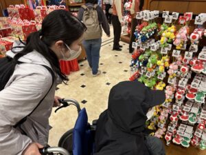 小児がん 小児がん支援 家族旅行 子ども スマイルスマイルプロジェクト ジャパンハート マリオ ユニバーサルスタジオ USJ キノピオ