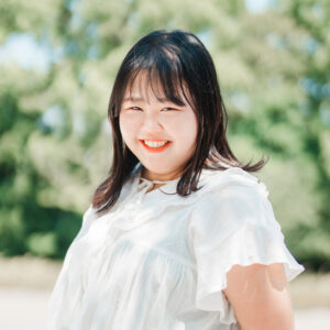 smilesmileproject スタッフ 金子